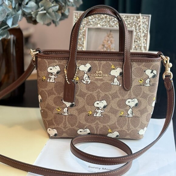 Coach X Peanuts City Mini Tote Bag In Signature Canvas With Snoopy Print CBS83 - Picture 1 of 6